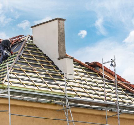 Signs of a Failing Roof: Time for Replacement?