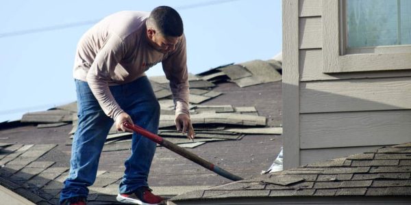 Signs You Need to Call a Roofing Contractor