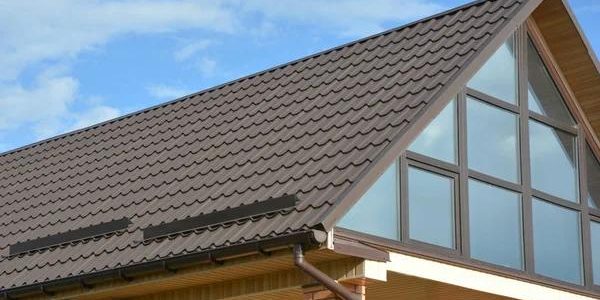 How a Roofing Contractor Can Help Extend the Life of Your Roof